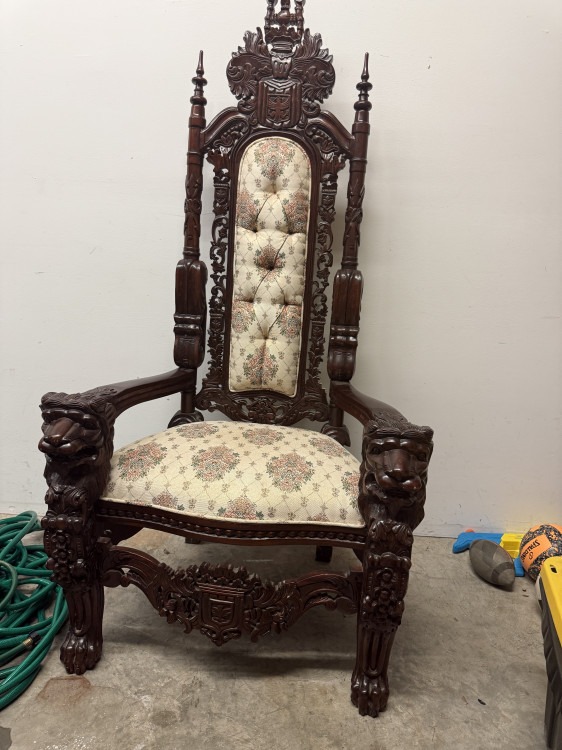 Throne Chairs